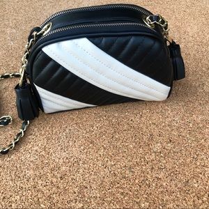 Mini Chain Crossbody Bag